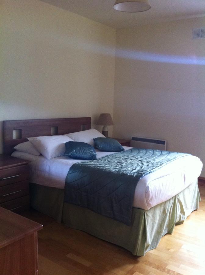 Castle Quay Villa Ballinadee Esterno foto