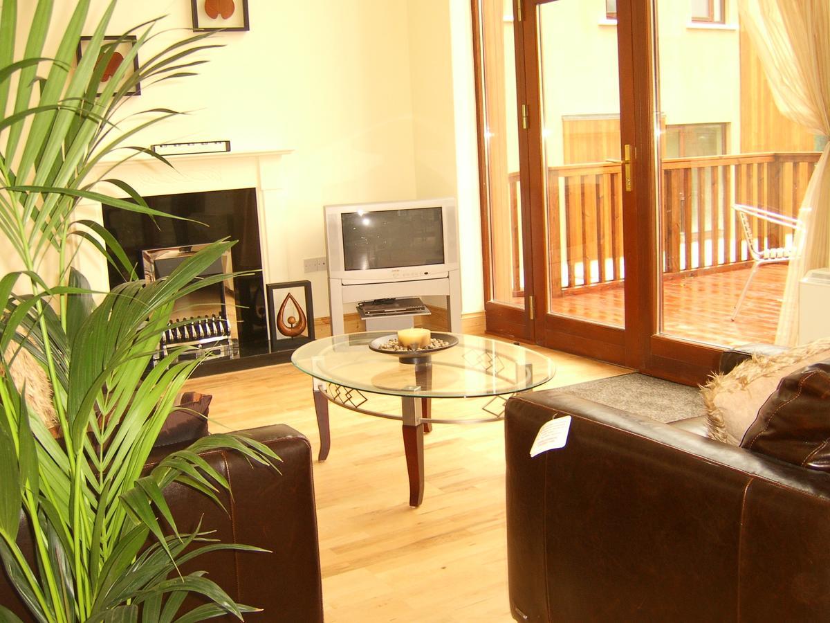Castle Quay Villa Ballinadee Esterno foto